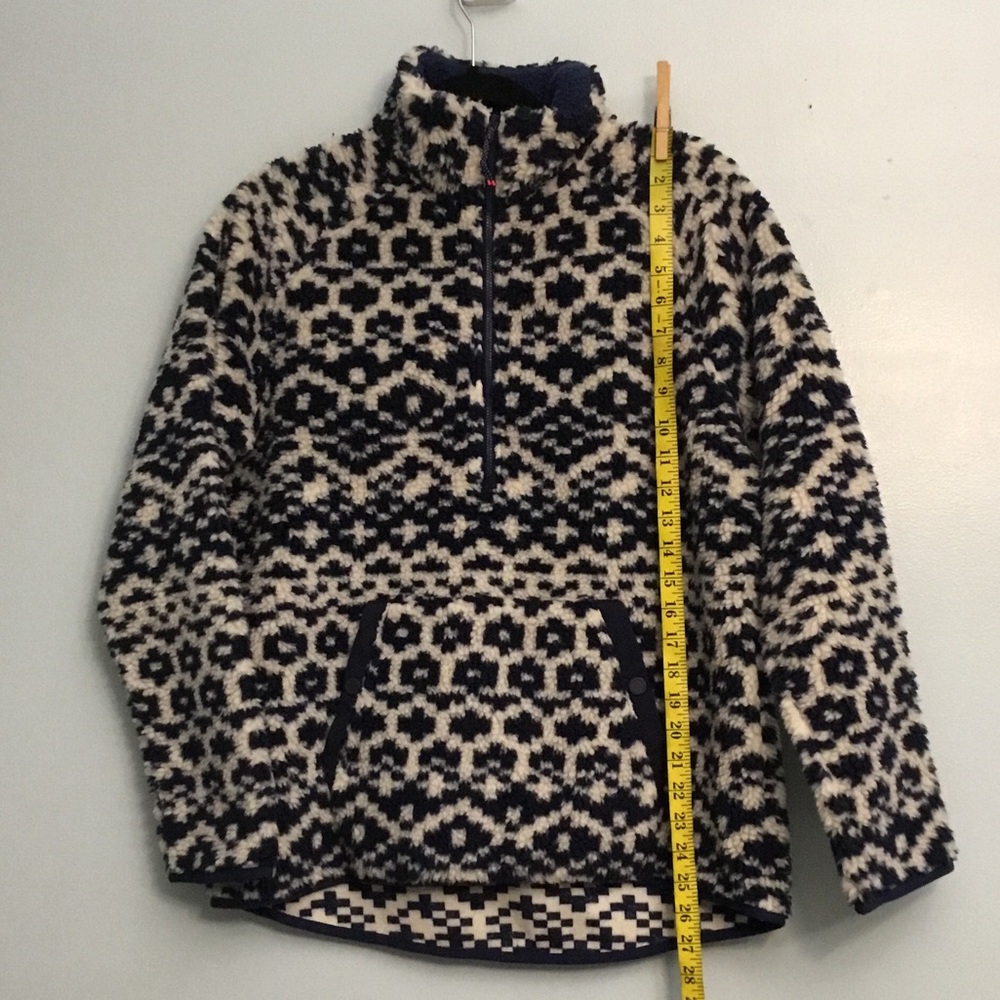Vineyard Vines Navy and Cream Patterned Sweater